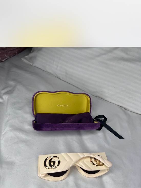 Gucci Cream Round Oversized Sunglasses with Gold Double G main image 5